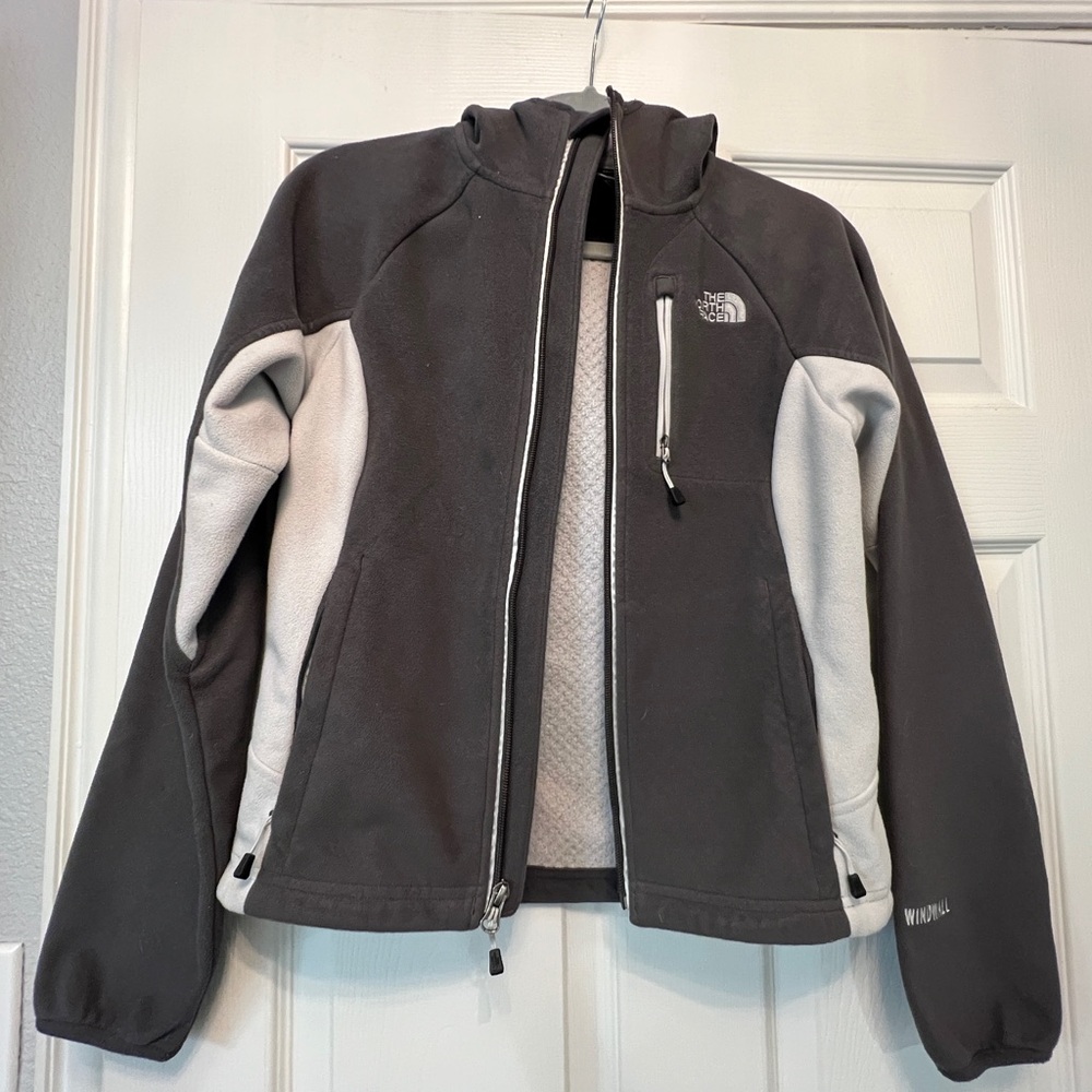 The North Face Windwall Hooded Jacket ❄️